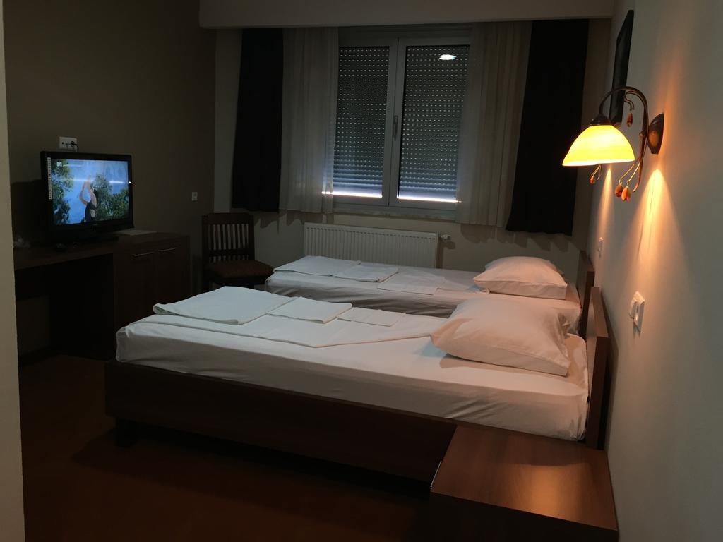 Hotel Oaza Konjic Zimmer foto